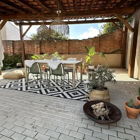 La Casita Nazaré with Private Pool&Forest Retreat